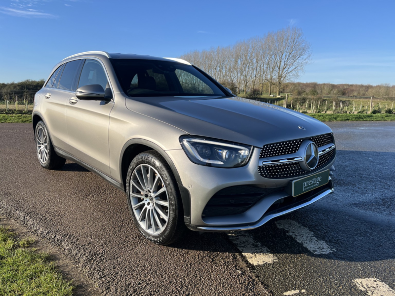 2021 Mercedes-Benz Glc 2.0 Glc300d Amg Line in Silver — image 1
