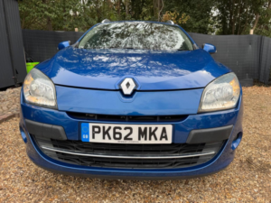 2012 Renault Megane 1.5 Dci Dynamique Tomtom Sport Tourer Euro 5 5dr in Blue — image 3