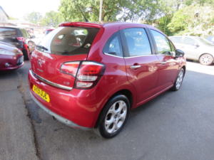 2015 Citroen C3 1.6 Vti Exclusive Auto Euro 5 5dr in Red — image 5