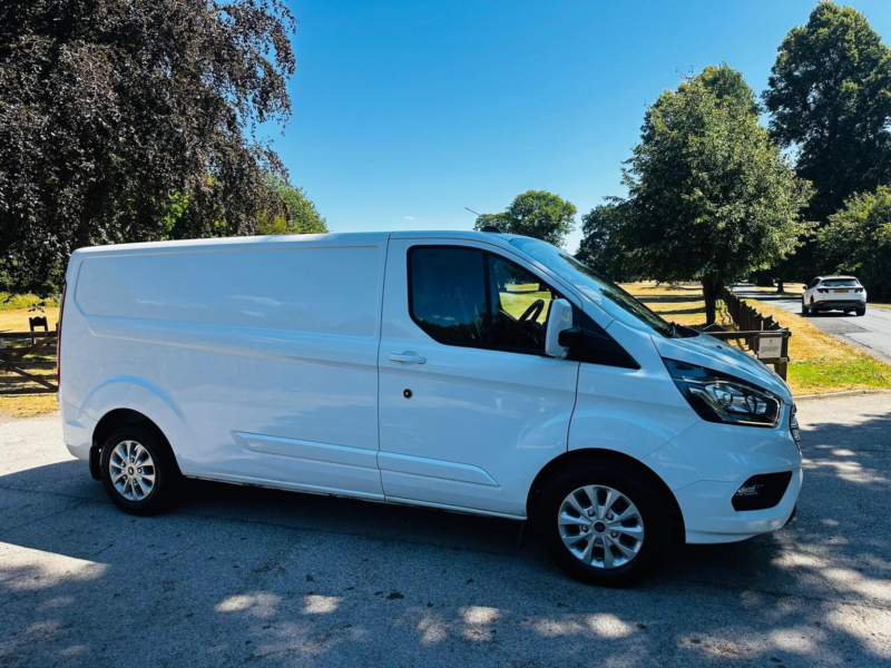 2023 Ford Transit Custom 2.0 300 Ecoblue Limited L2 H1 Euro 6 (s/s) 5dr in White — image 1