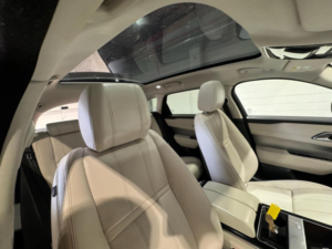 2017 Land Rover Range Rover Velar 2.0 D180 S Auto 4WD Euro 6 (s/s) 5dr in Black — image 4