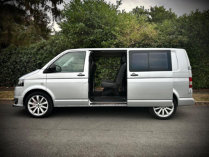 2013 Volkswagen Transporter 2.0 Bitdi T32 Trendline Kombi DSG 4motion L3 H1 4dr in Silver — image 2