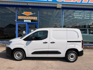 2023 Citroen Berlingo 1.5 Bluehdi 1000 Enterprise Edition M Panel Van 5dr Diesel Manual Swb Euro 6 100 Ps in White — image 3