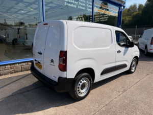 2023 Citroen Berlingo 1.5 Bluehdi 1000 Enterprise Edition M Panel Van 5dr Diesel Manual Swb Euro 6 100 Ps in White — image 6