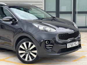 2016 Kia Sportage 1.7 Crdi 3 Euro 6 (s/s) 5dr in Black — image 2