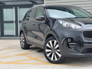 2016 Kia Sportage 1.7 Crdi 3 Euro 6 (s/s) 5dr in Black — image 3