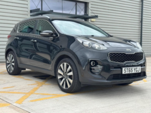 2016 Kia Sportage 1.7 Crdi 3 Euro 6 (s/s) 5dr in Black — image 4