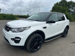 2017 Land Rover Discovery Sport 2.0 Td4 Hse Black in White — image 2