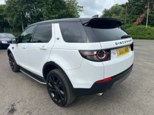 2017 Land Rover Discovery Sport 2.0 Td4 Hse Black in White — image 4