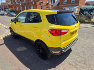2017 Ford Ecosport 1.0t Ecoboost Titanium 2WD Euro 5 (s/s) 5dr in Yellow — image 4