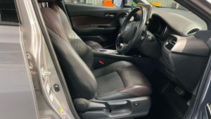 2017 Toyota C-Hr 1.8 Vvt-H Excel CVT Euro 6 (s/s) 5dr in Silver — image 2