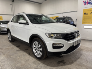 2019 Volkswagen T-Roc 1.6 Tdi Se in White — image 3