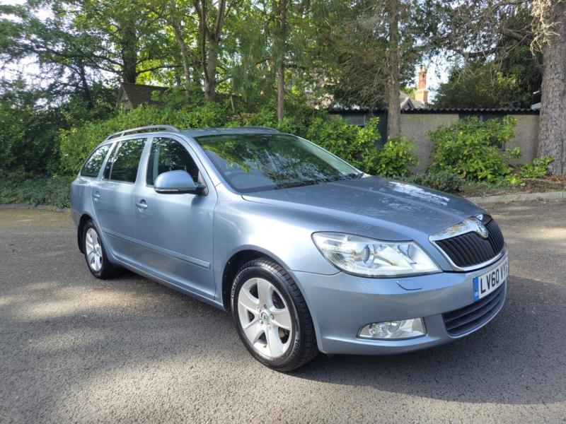 2011 Skoda Octavia 1.4 Tsi Elegance in Grey — image 1