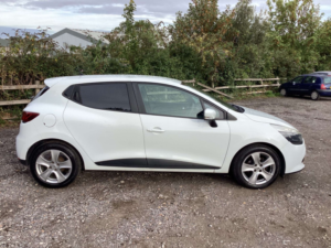 2013 Renault Clio 1.2 16v Expression + in White — image 3