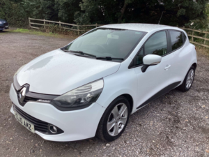 2013 Renault Clio 1.2 16v Expression + in White — image 6