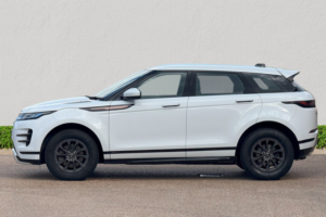 2020 Land Rover Range Rover Evoque 2.0 D150 R-Dynamic SUV 5dr Diesel Manual Fwd Euro 6 (s/s) (150 Ps) in White — image 4