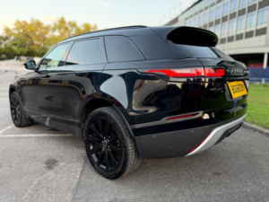 2018 Land Rover Range Rover Velar 2.0 D180 R-Dynamic Hse Auto 4WD Euro 6 (s/s) 5dr in Black — image 3