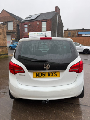 2011 Vauxhall Meriva 1.4 16v Exclusiv Limited Edition in White — image 3
