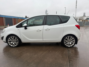 2011 Vauxhall Meriva 1.4 16v Exclusiv Limited Edition in White — image 6