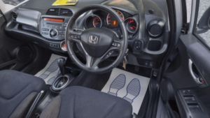 2014 Honda Jazz 1.4 I-Vtec Es Plus CVT Euro 5 5dr in Silver — image 2