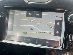 2014 Renault Clio 1.5 Dynamique S Medianav Dci 90 Stop & Start in Black — image 2