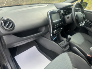 2014 Renault Clio 1.5 Dynamique S Medianav Dci 90 Stop & Start in Black — image 3