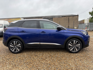2018 Peugeot 3008 1.5 Bluehdi Gt Line Premium in Blue — image 2