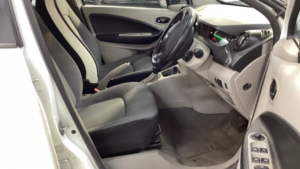 2016 Renault Zoe Dynamique Nav Electric Automatic White 5dr Low Tax+satnav+8 Stamps in White — image 5