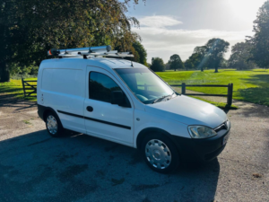 2008 Vauxhall Combo 1.3 Cdti 2000 16v 3dr in White — image 4
