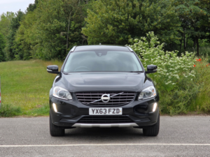 2013 Volvo Xc60 2.4 D5 Se Lux Nav Geartronic AWD Euro 5 5dr in Black — image 2