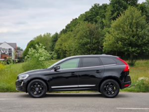 2013 Volvo Xc60 2.4 D5 Se Lux Nav Geartronic AWD Euro 5 5dr in Black — image 4