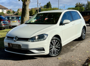 2017 Volkswagen Golf 1.4 Tsi Bluemotion Tech Se Nav in White — image 3