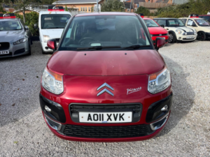 2011 Citroen C3 Picasso 1.6 Hdi Vtr+ Euro 5 5dr in Red — image 2