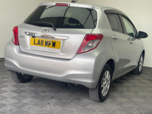 2011 Toyota Yaris 1.33 Dual Vvt-I Tr Multidrive S Euro 5 5dr in Silver — image 6