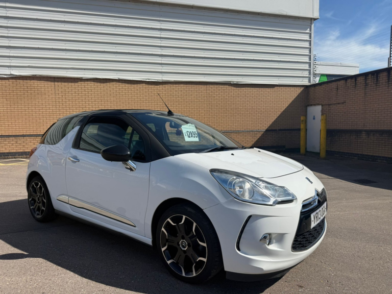 2013 Citroen Ds3 Cabrio 1.6 Vti Dstyle Plus in White — image 1