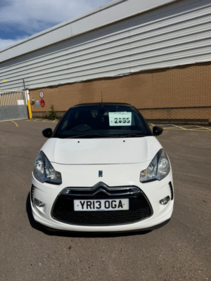 2013 Citroen Ds3 Cabrio 1.6 Vti Dstyle Plus in White — image 2
