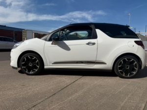 2013 Citroen Ds3 Cabrio 1.6 Vti Dstyle Plus in White — image 5