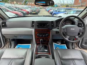 2007 Jeep Grand Cherokee 3.0 Crd Limited 4WD 5dr in Silver — image 2
