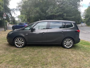2015 Vauxhall Zafira Tourer 2.0 Cdti Elite in Grey — image 5