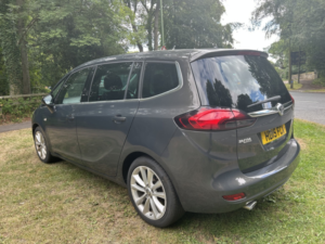 2015 Vauxhall Zafira Tourer 2.0 Cdti Elite in Grey — image 6