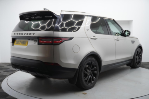 2017 Land Rover Discovery 2.0 Sd4 Hse Auto 4WD Euro 6 (s/s) 5dr in Gold — image 3