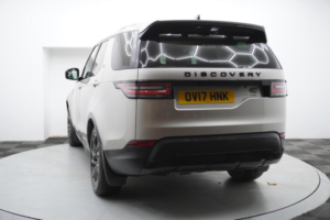 2017 Land Rover Discovery 2.0 Sd4 Hse Auto 4WD Euro 6 (s/s) 5dr in Gold — image 5