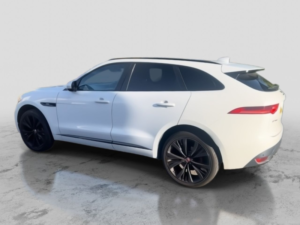 2016 Jaguar F-Pace 2.0 D180 R-Sport SUV 5dr Diesel Auto AWD Euro 6 (s/s) (180 Ps) in White — image 4