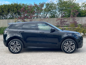 2019 Land Rover Range Rover Evoque 2.0 D240 R-Dynamic Hse in Black — image 2