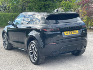 2019 Land Rover Range Rover Evoque 2.0 D240 R-Dynamic Hse in Black — image 6