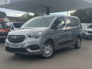 2021 Vauxhall Combo 1.5 Turbo D 2300 Sportive Panel Van 4dr Diesel Manual L2 H1 Euro 6 (100 Ps) in Grey — image 3