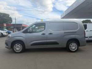 2021 Vauxhall Combo 1.5 Turbo D 2300 Sportive Panel Van 4dr Diesel Manual L2 H1 Euro 6 (100 Ps) in Grey — image 5