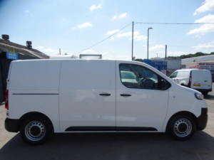 2022 Peugeot E-Expert E 1200 75kwh Professional Standard Panel Van Auto Mwb 6dr in White — image 5