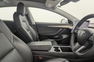 2021 Tesla Model 3 (dual Motor) Long Range Saloon 4dr Electric Auto 4wde (346 Ps) in White — image 3