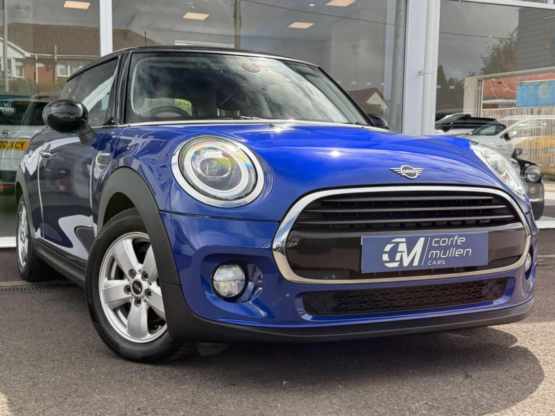 2019 MINI Hatch 1.5 Cooper Classic Steptronic Euro 6 (s/s) 3dr in Blue — image 1